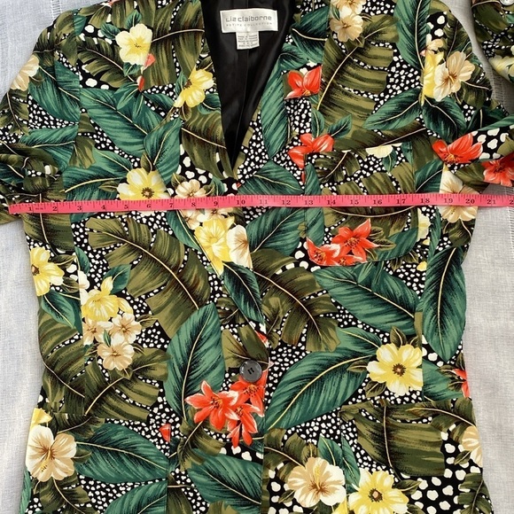 Liz Claiborne vintage botanical blazer. - Picture 9 of 12